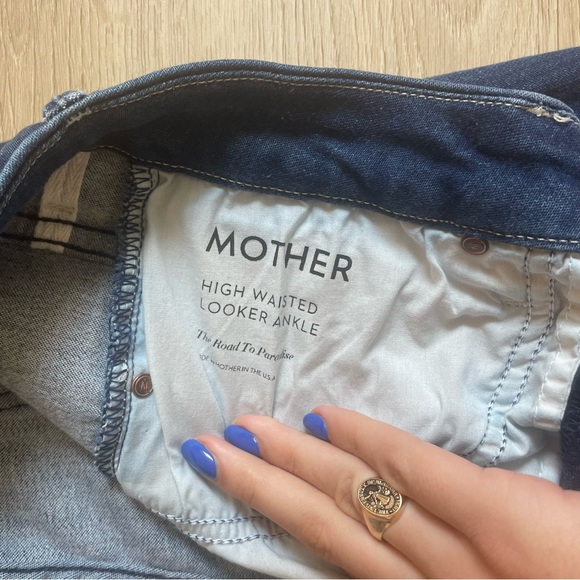 MOTHER Denim - High Waisted Looker Ankle Jeans - Picture 9 of 10